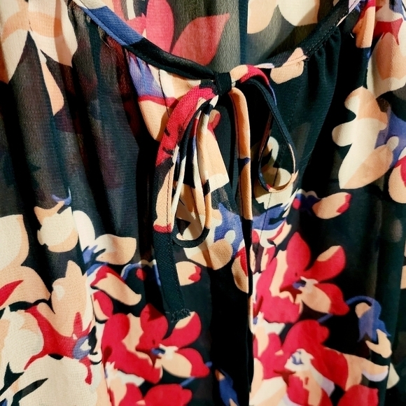 Gap Navy Sheer Floral Top Women's Large L Scoop Neck Tie Front Button Down EUC - Picture 3 of 10